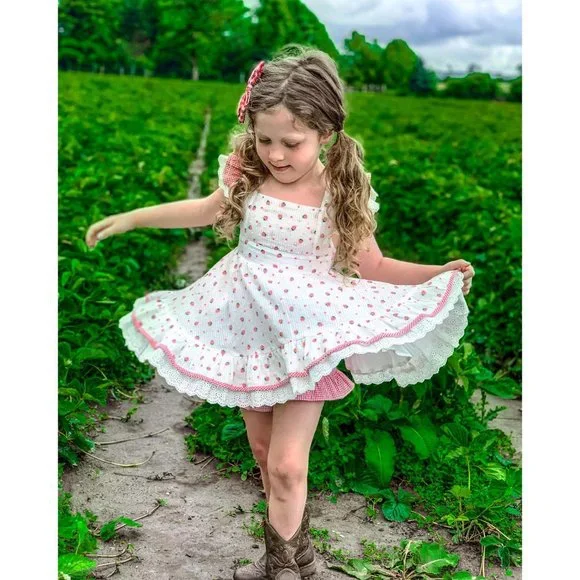 Makena Lane Size 10 NWT Strawberry Pinafore Girls Set